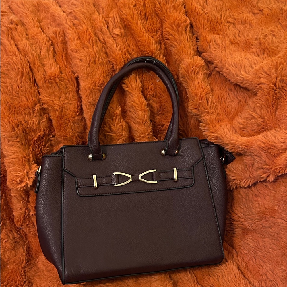 Elegant Brown Handbag